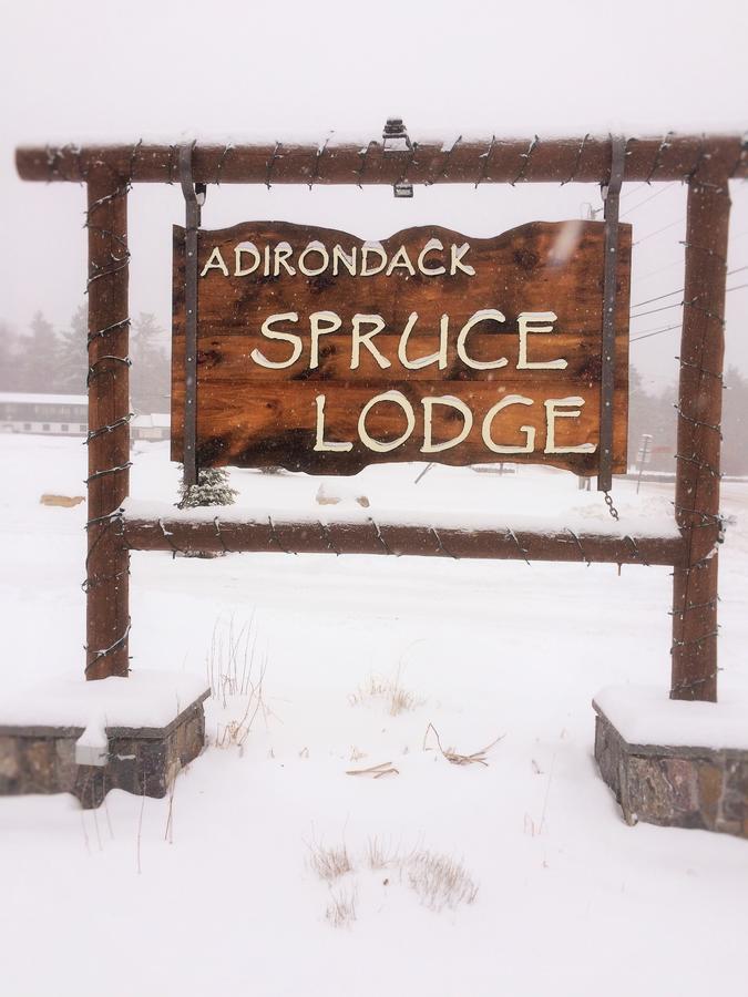 Adirondack Spruce Lodge *