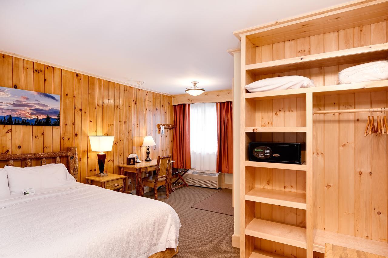 Adirondack Spruce Lodge *