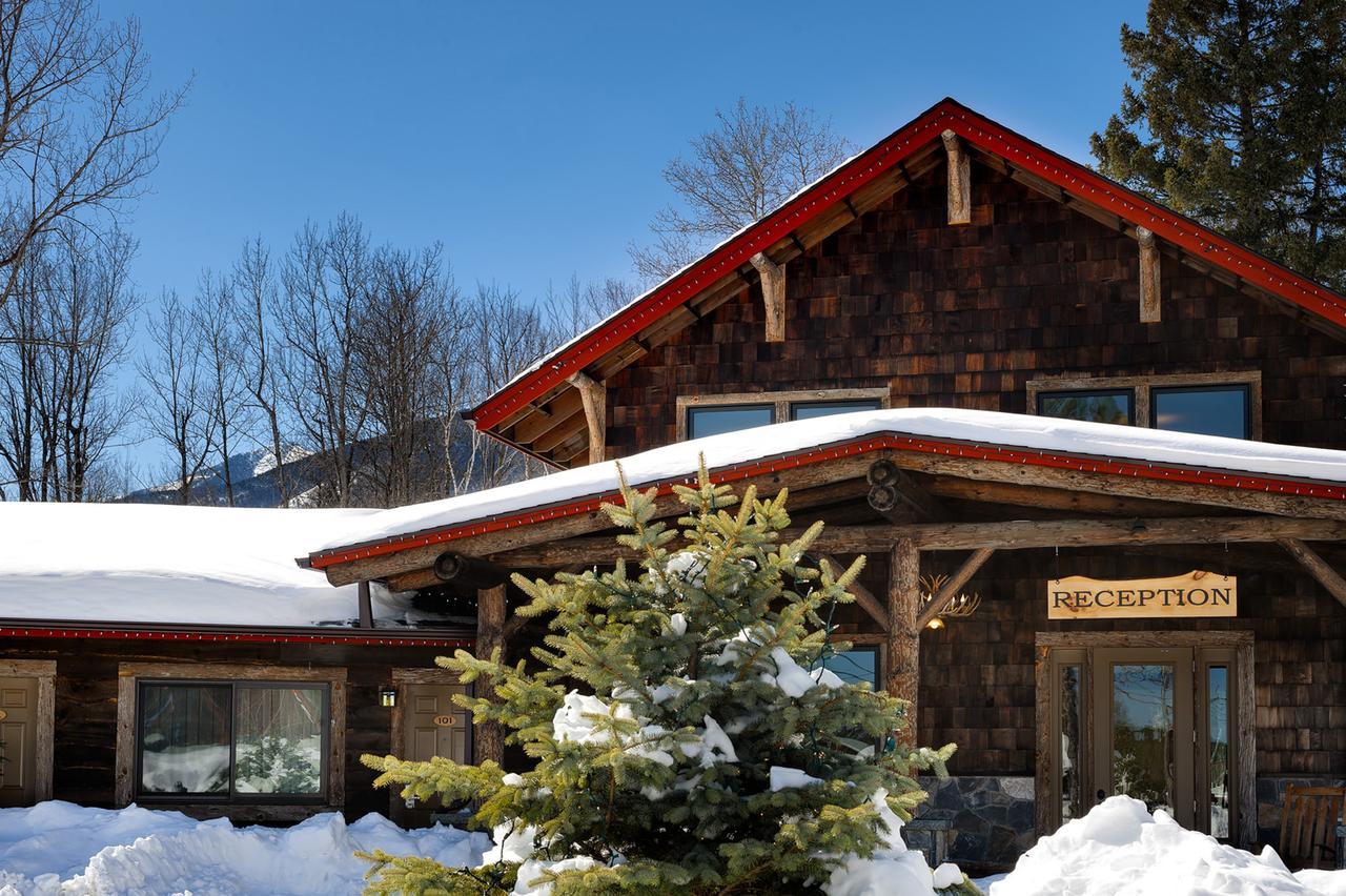 Adirondack Spruce Lodge *